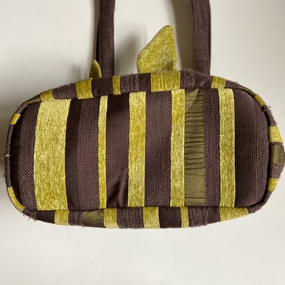 Isabella’s Journey Purse - Picture 4 of 9